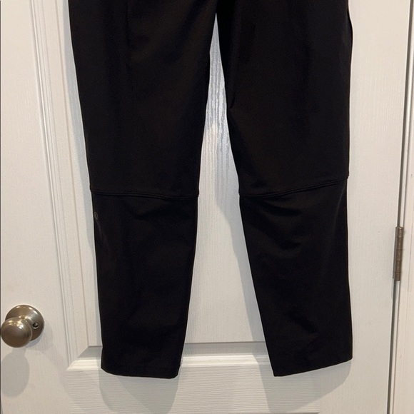 Lululemon Women’s Black Essential High-Rise Trouser, Size 6 - Picture 6 of 8